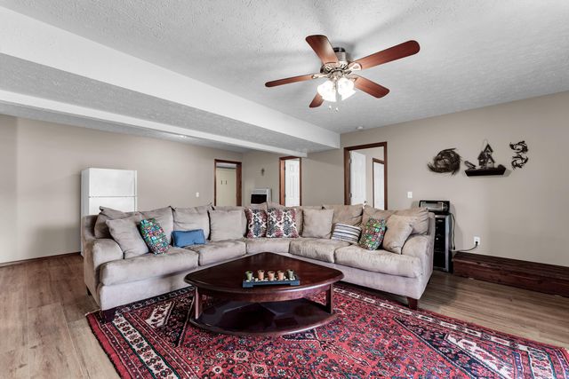 1266 W Bridgewood Place, Nixa, MO 65714