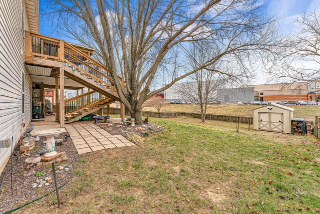 1266 W Bridgewood Place, Nixa, MO 65714