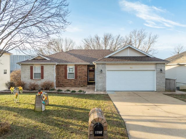 1266 W Bridgewood Place, Nixa, MO 65714