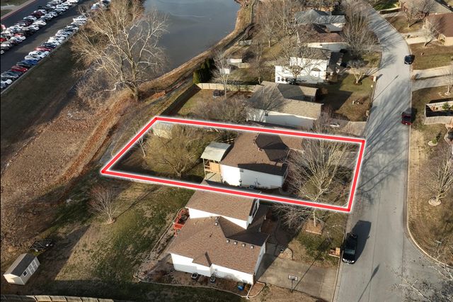 1266 W Bridgewood Place, Nixa, MO 65714