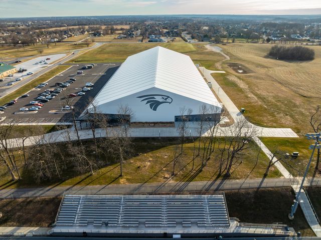 1266 W Bridgewood Place, Nixa, MO 65714