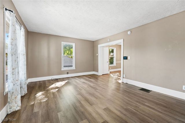 120 Grant Avenue, Cuyahoga Falls, OH 44221