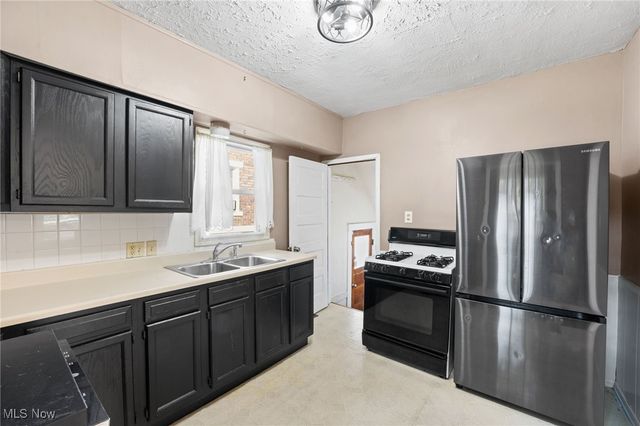 120 Grant Avenue, Cuyahoga Falls, OH 44221