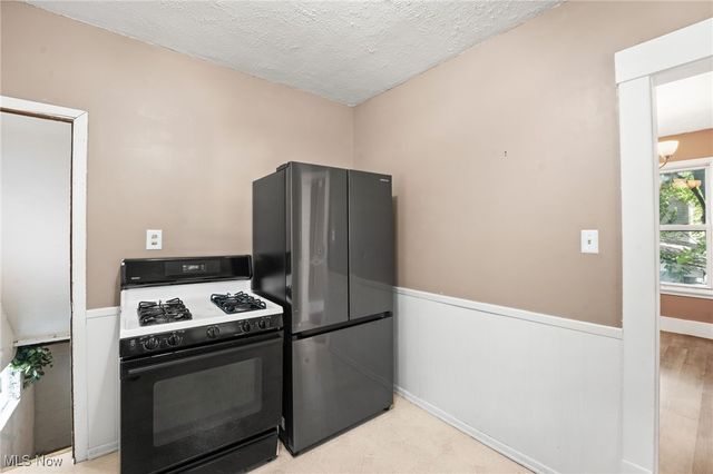 120 Grant Avenue, Cuyahoga Falls, OH 44221