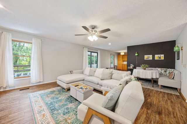 13 Cumbrian Drive, Bella Vista, AR 72714