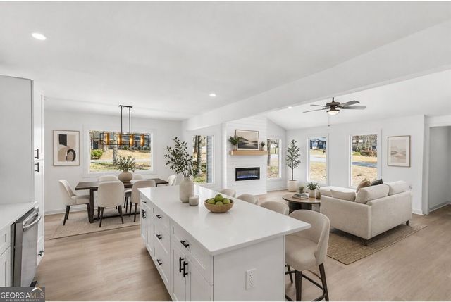 2860 Powder Horn Trail SW, Marietta, GA 30064