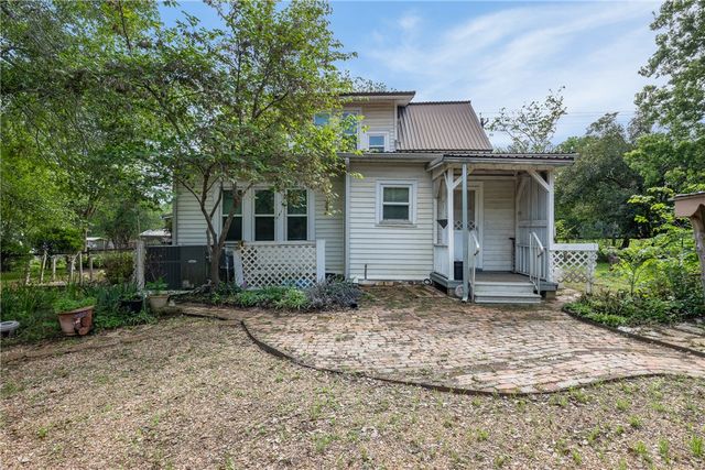 305 South Main Street, Caldwell, TX 77836