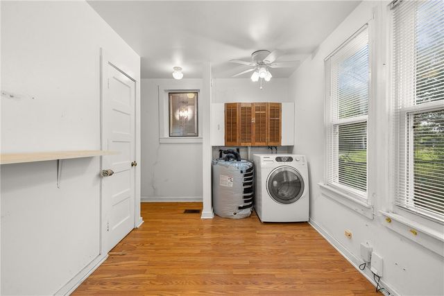 305 South Main Street, Caldwell, TX 77836