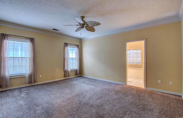 12 Westfield Dr, Little Rock, AR 72210