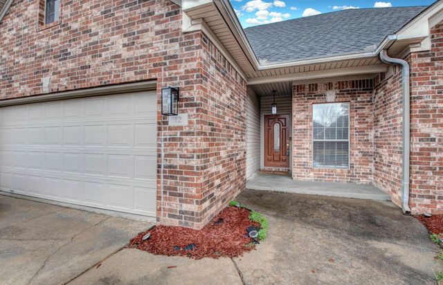 12 Westfield Dr, Little Rock, AR 72210