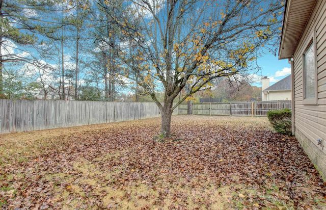 12 Westfield Dr, Little Rock, AR 72210