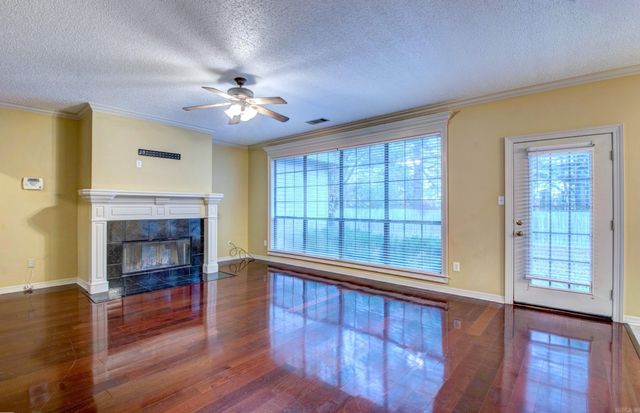 12 Westfield Dr, Little Rock, AR 72210