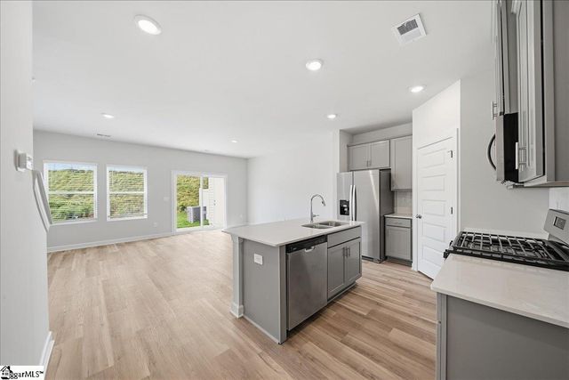 437 Blissful Court, Taylors, SC 29687
