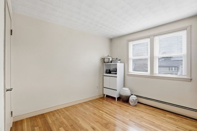 12 Mansfield St, Peabody, MA 01960