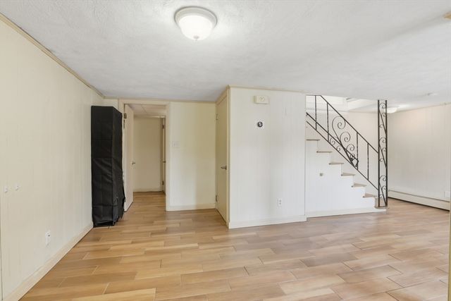 12 Mansfield St, Peabody, MA 01960