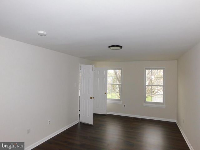 916 POINTER RIDGE DR, Gaithersburg, MD 20878