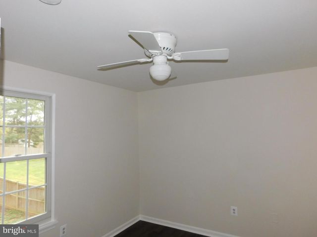 916 POINTER RIDGE DR, Gaithersburg, MD 20878