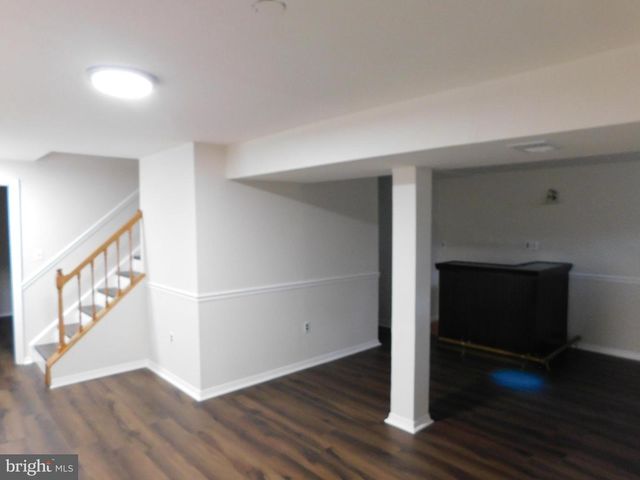 916 POINTER RIDGE DR, Gaithersburg, MD 20878