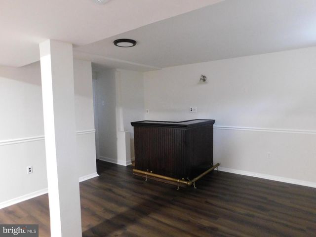 916 POINTER RIDGE DR, Gaithersburg, MD 20878