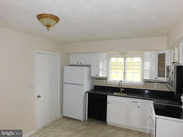 916 POINTER RIDGE DR, Gaithersburg, MD 20878