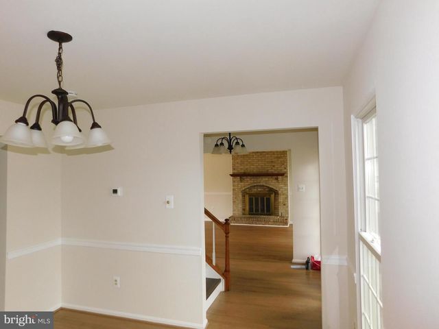 916 POINTER RIDGE DR, Gaithersburg, MD 20878