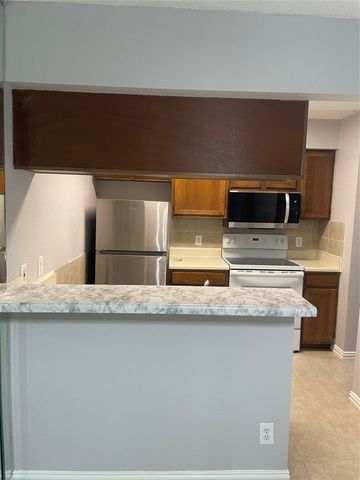 17401 Red Oak Drive 94, Houston, TX 77090