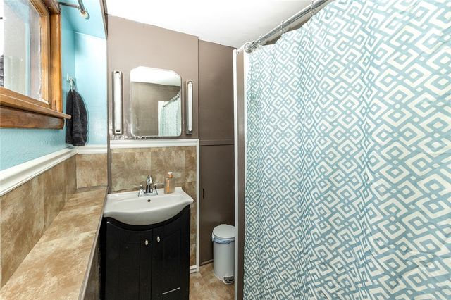 409 Summit St, Grove City Boro, PA 16127