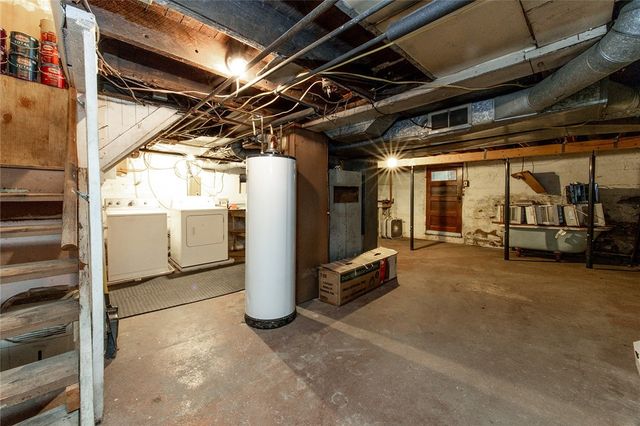 409 Summit St, Grove City Boro, PA 16127