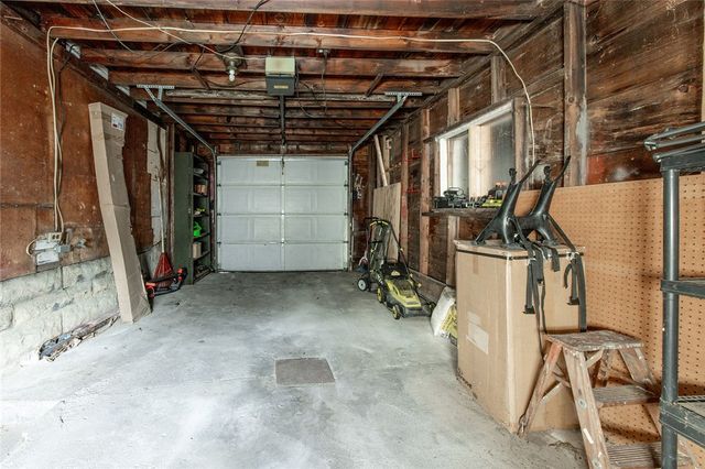 409 Summit St, Grove City Boro, PA 16127