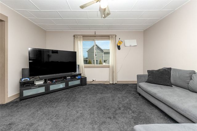 409 Summit St, Grove City Boro, PA 16127