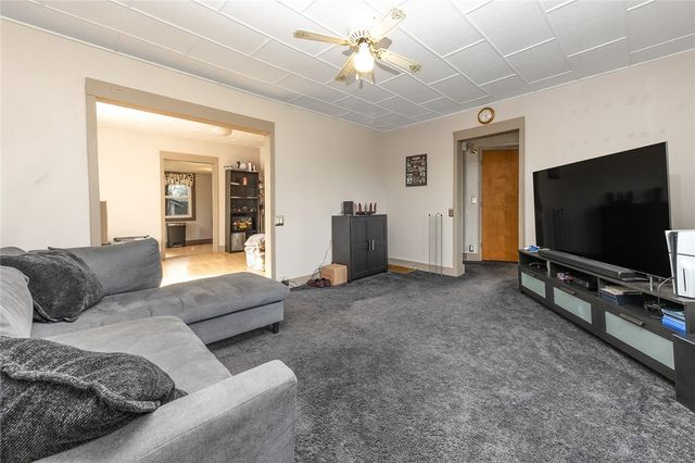 409 Summit St, Grove City Boro, PA 16127