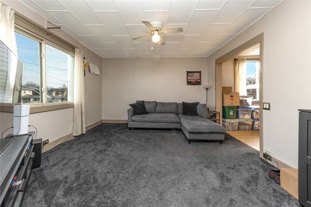 409 Summit St, Grove City Boro, PA 16127