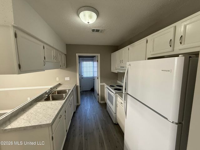 747 Clearmont Drive, Pearl, MS 39208