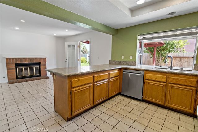 2858 Laureltree Drive, Ontario, CA 91761