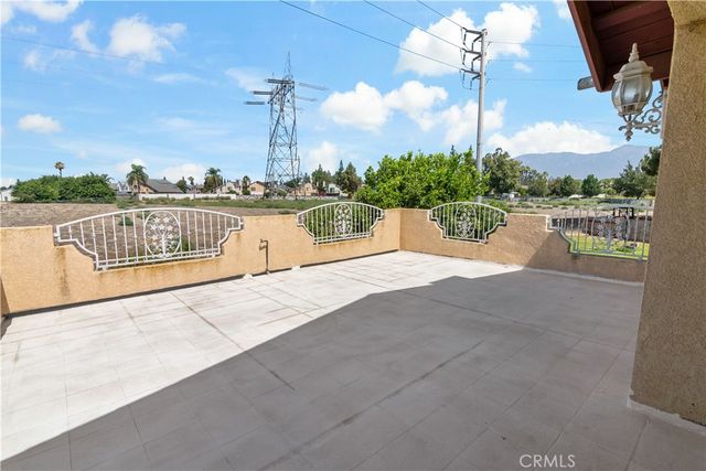 2858 Laureltree Drive, Ontario, CA 91761