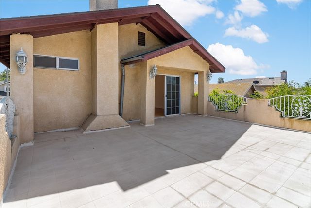 2858 Laureltree Drive, Ontario, CA 91761