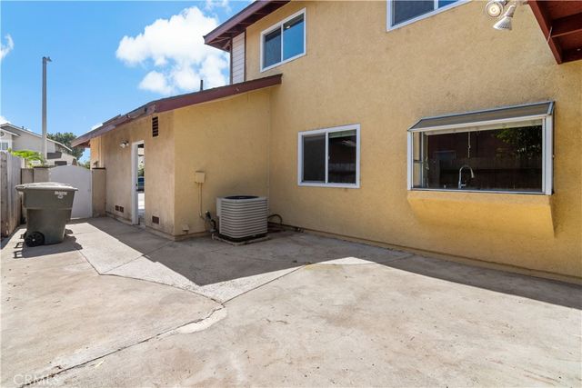 2858 Laureltree Drive, Ontario, CA 91761