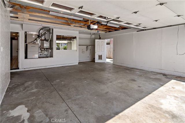 2858 Laureltree Drive, Ontario, CA 91761