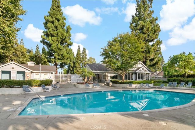 2858 Laureltree Drive, Ontario, CA 91761