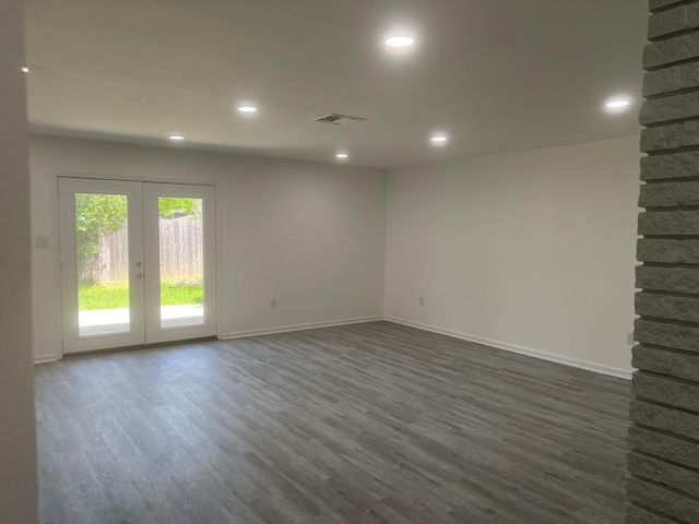 9007 Dunlap Street, Houston, TX 77074