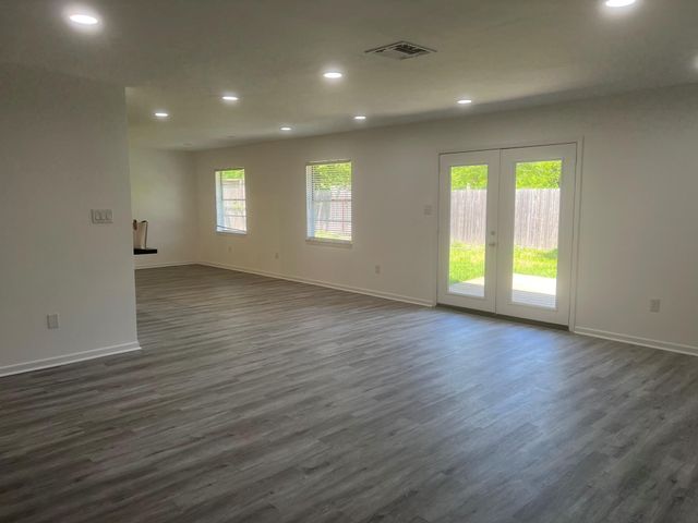 9007 Dunlap Street, Houston, TX 77074