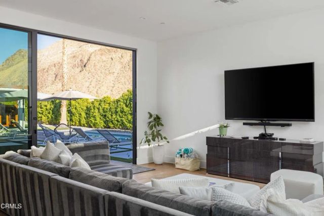 3076 Arroyo Seco, Palm Springs, CA 92264