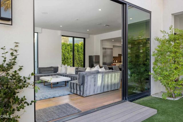 3076 Arroyo Seco, Palm Springs, CA 92264