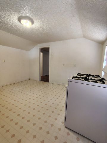 3718 N Westmoreland Road, Dallas, TX 75212