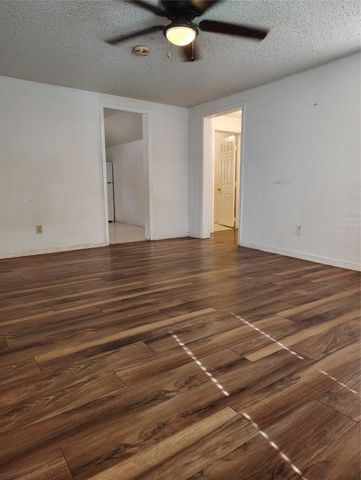 3718 N Westmoreland Road, Dallas, TX 75212