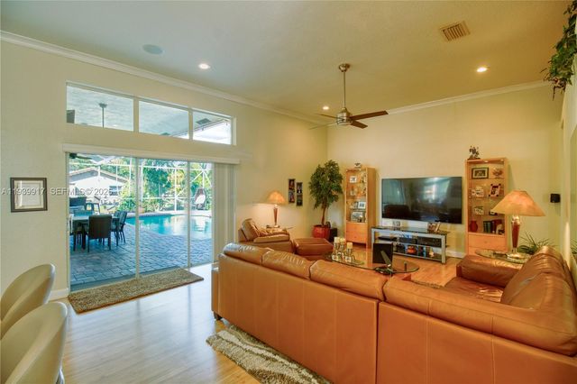 2531 NW 106th Ave, Coral Springs, FL 33065