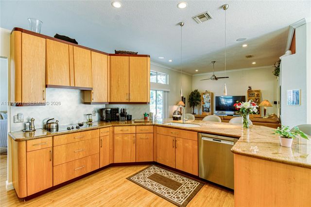 2531 NW 106th Ave, Coral Springs, FL 33065