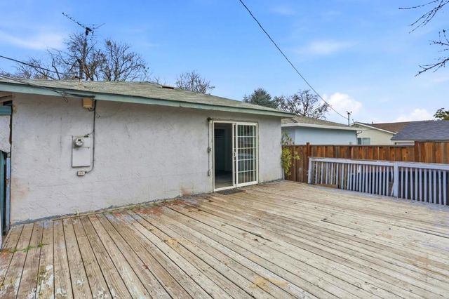 300 N Park Victoria Drive, Milpitas, CA 95035