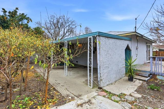 300 N Park Victoria Drive, Milpitas, CA 95035