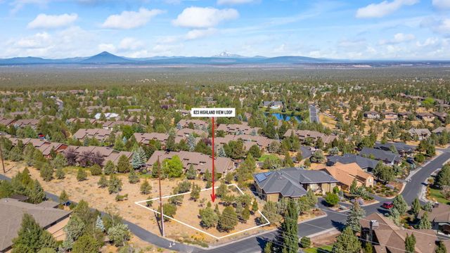 823 Highland View Loop, Redmond, OR 97756